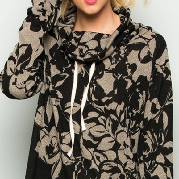 Turtle Neck Flower Detail Blouse Top Black - Picture 2 of 4